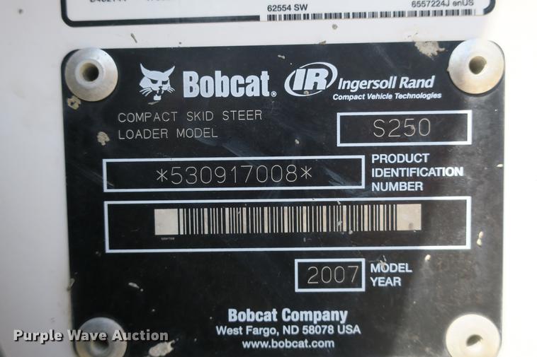 image for item DE3795 2007 Bobcat S250 skid steer