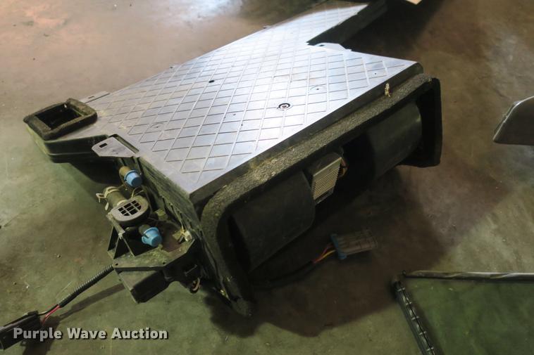 image for item DE3795 2007 Bobcat S250 skid steer