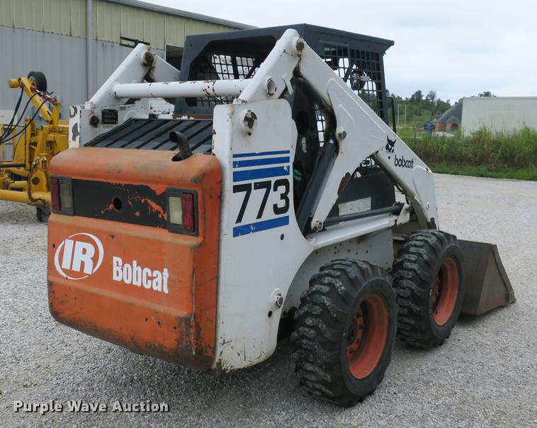 image for item DE3796 1999 Bobcat 773 skid steer