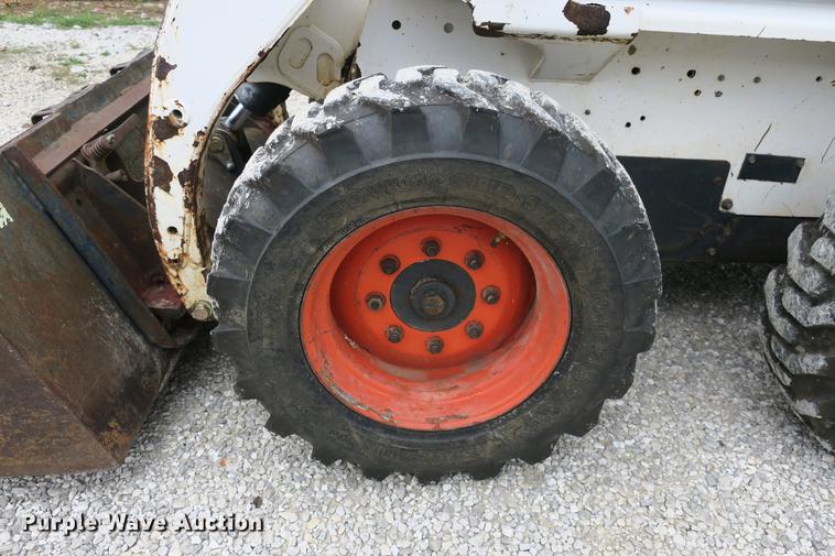image for item DE3796 1999 Bobcat 773 skid steer