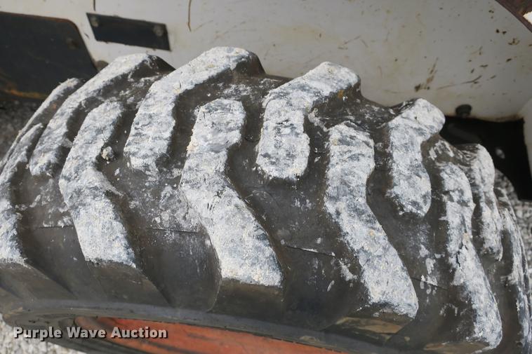 image for item DE3796 1999 Bobcat 773 skid steer