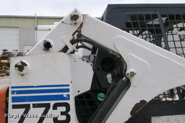 image for item DE3796 1999 Bobcat 773 skid steer