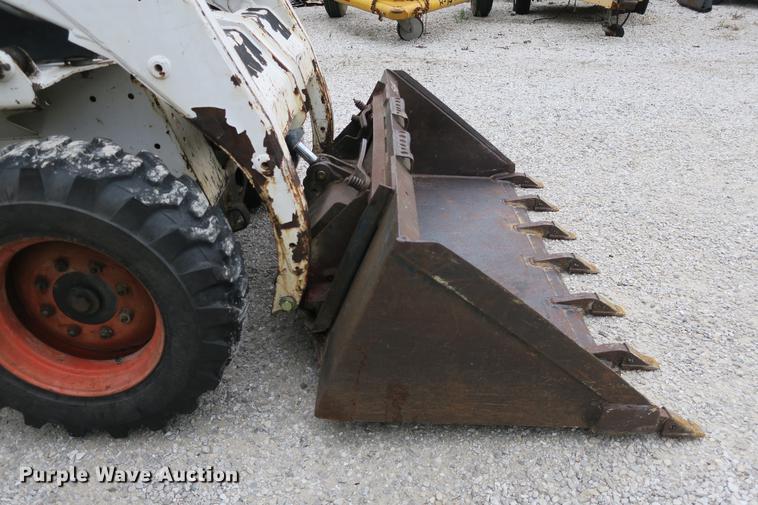 image for item DE3796 1999 Bobcat 773 skid steer