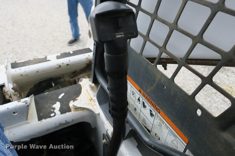 image for item DE3796 1999 Bobcat 773 skid steer