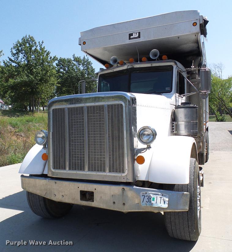 image for item DE5107 1989 Peterbilt 379 dump truck