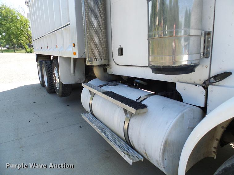 image for item DE5107 1989 Peterbilt 379 dump truck