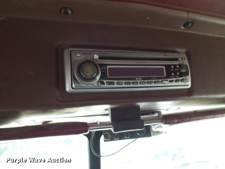 image for item DE5107 1989 Peterbilt 379 dump truck