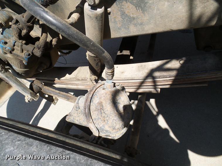 image for item DE5107 1989 Peterbilt 379 dump truck