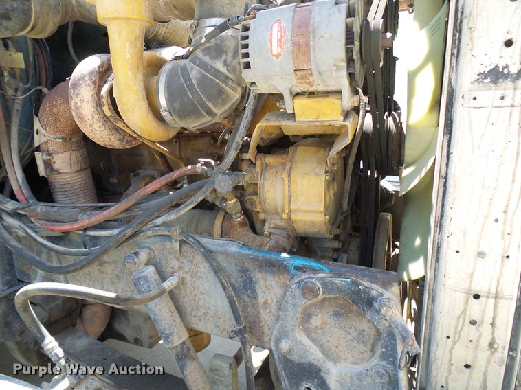 image for item DE5107 1989 Peterbilt 379 dump truck