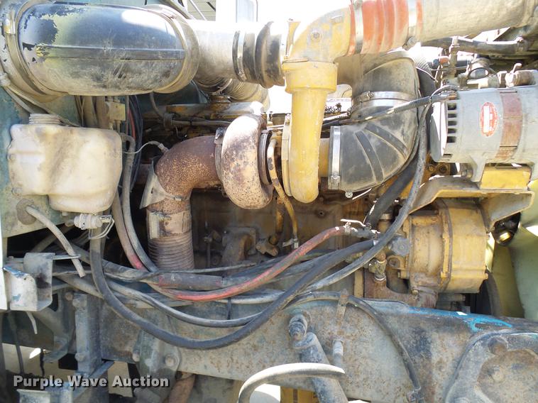 image for item DE5107 1989 Peterbilt 379 dump truck