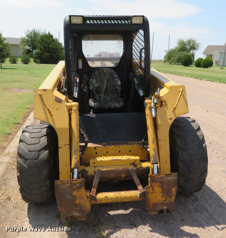 image for item DE6373 John Deere 270 skid steer