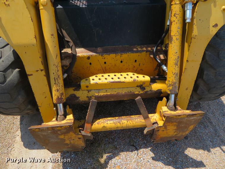 image for item DE6373 John Deere 270 skid steer
