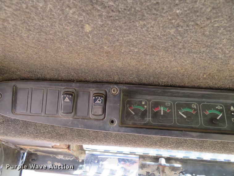 image for item DE6373 John Deere 270 skid steer