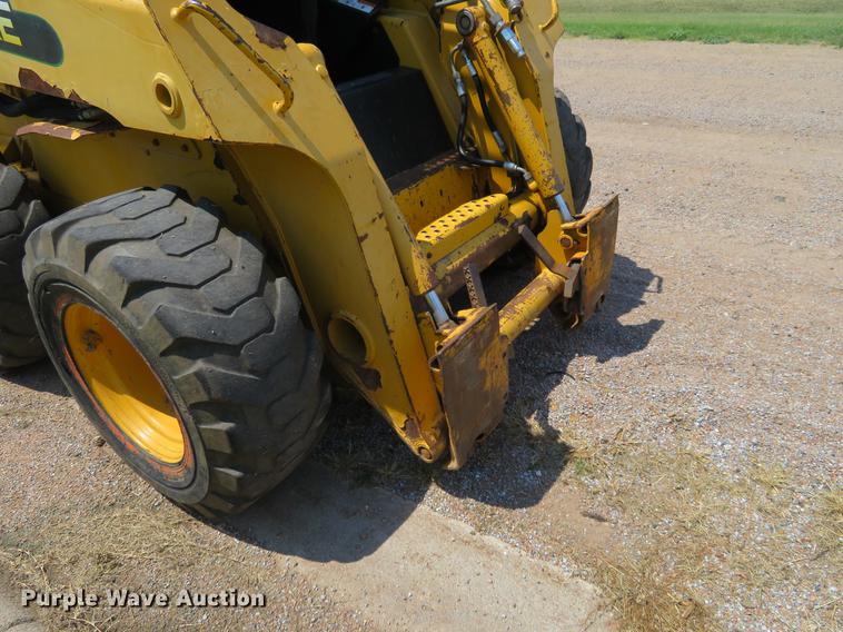 image for item DE6373 John Deere 270 skid steer