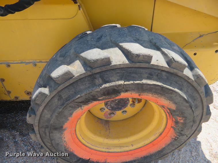 image for item DE6373 John Deere 270 skid steer