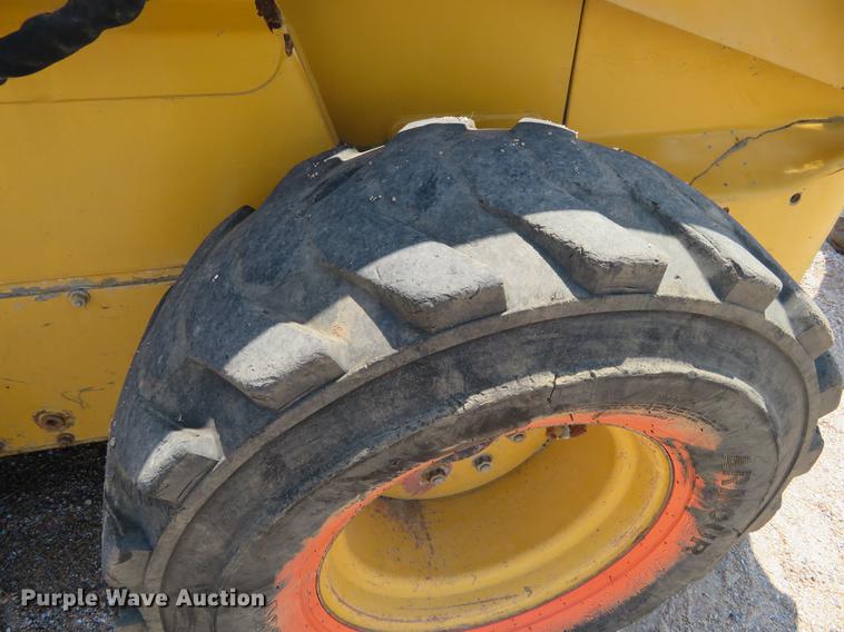 image for item DE6373 John Deere 270 skid steer