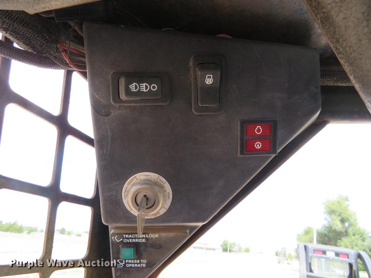 image for item DE6374 1995 Bobcat 753 skid steer