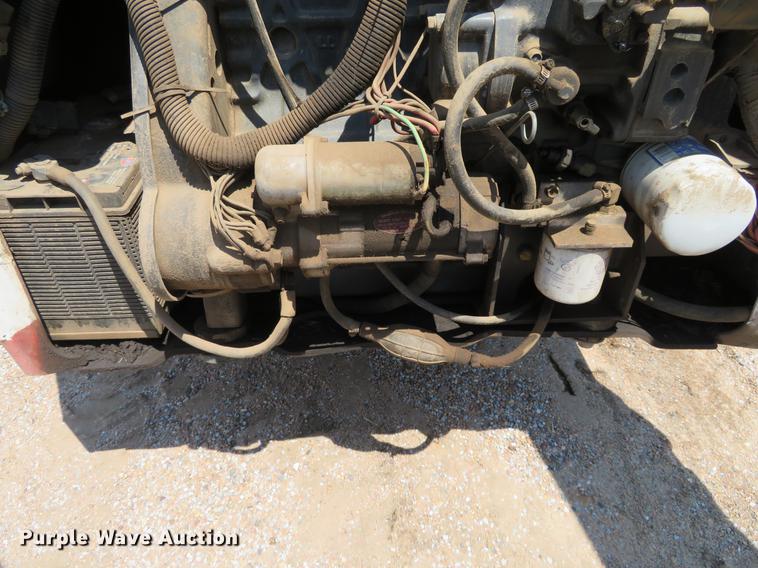 image for item DE6374 1995 Bobcat 753 skid steer