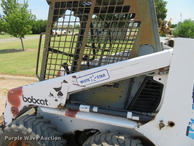 image for item DE6374 1995 Bobcat 753 skid steer