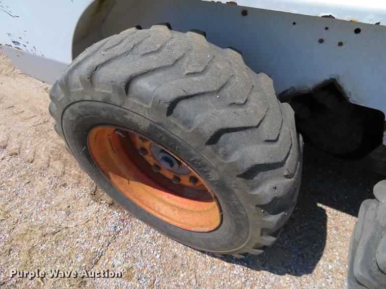 image for item DE6374 1995 Bobcat 753 skid steer