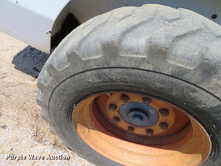 image for item DE6374 1995 Bobcat 753 skid steer