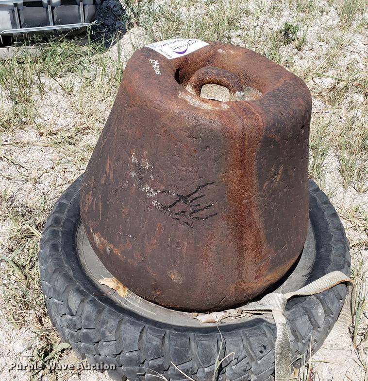 3,840 lbs wrecking ball in Kansas City, MO Item DF2388 sold Purple Wave