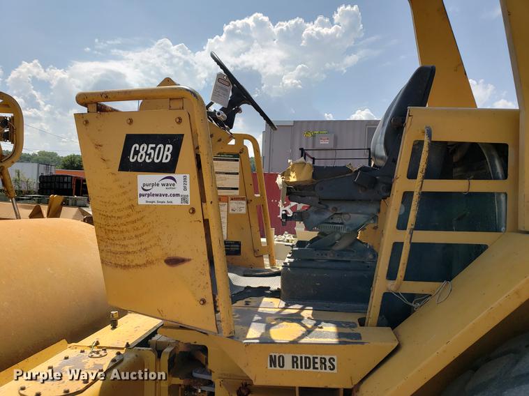 image for item DF2393 Hypac 850B single drum roller