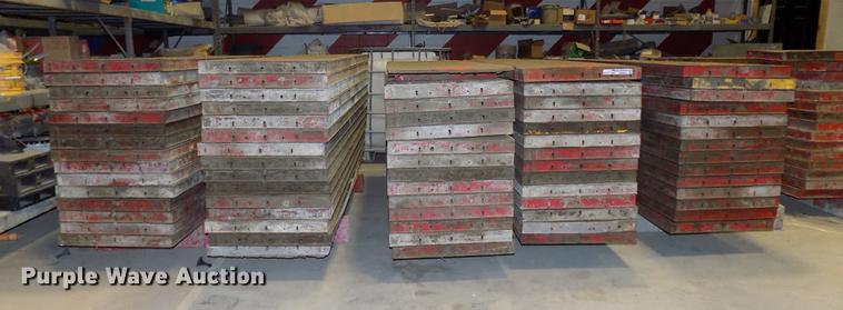 image for item DZ9526 (72) Symon concrete forms