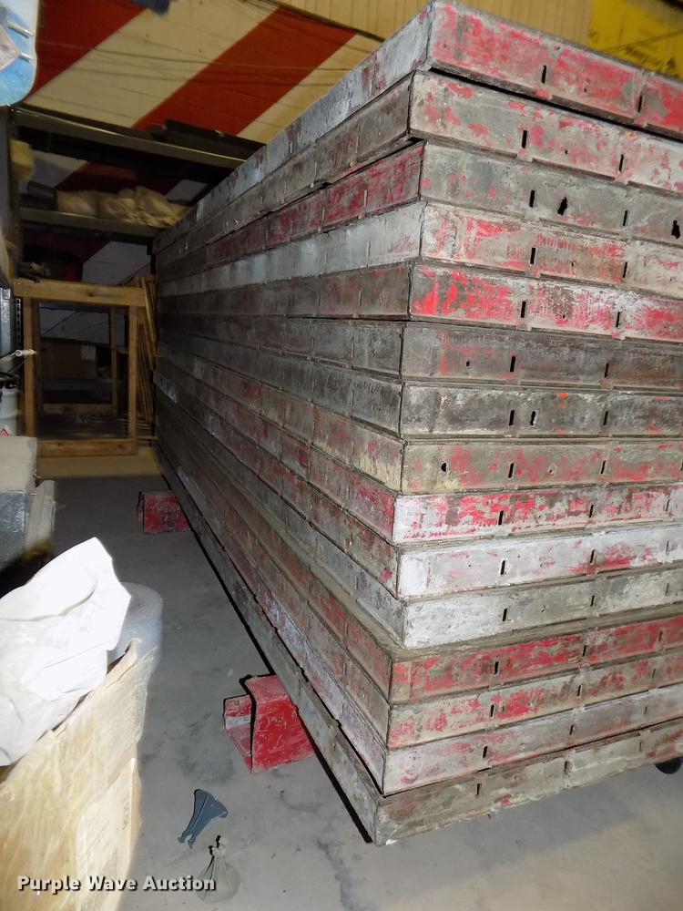 image for item DZ9526 (72) Symon concrete forms