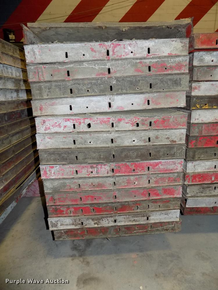 image for item DZ9526 (72) Symon concrete forms