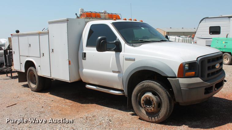 image for item DZ9972 2005 Ford F550 Super Duty XL service truck