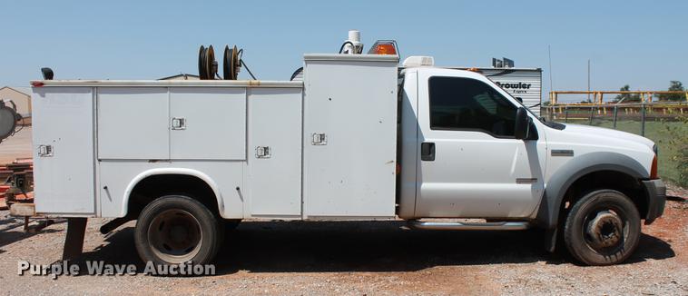 image for item DZ9972 2005 Ford F550 Super Duty XL service truck
