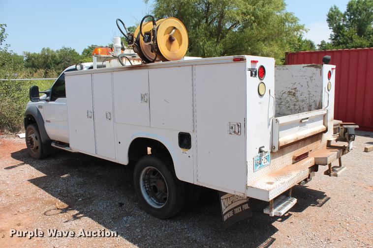 image for item DZ9972 2005 Ford F550 Super Duty XL service truck