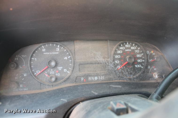 image for item DZ9972 2005 Ford F550 Super Duty XL service truck