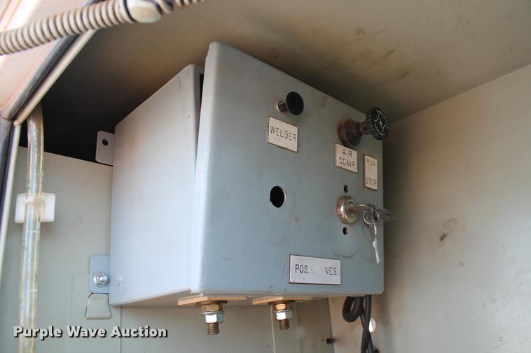 image for item DZ9972 2005 Ford F550 Super Duty XL service truck