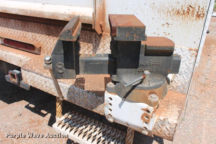 image for item DZ9972 2005 Ford F550 Super Duty XL service truck