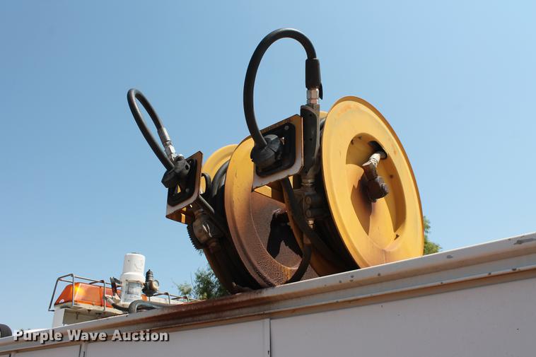 image for item DZ9972 2005 Ford F550 Super Duty XL service truck