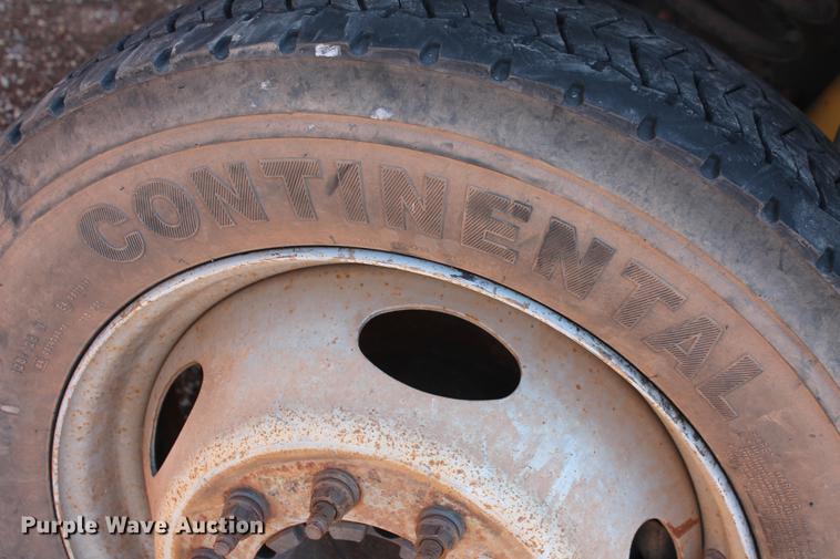 image for item DZ9972 2005 Ford F550 Super Duty XL service truck