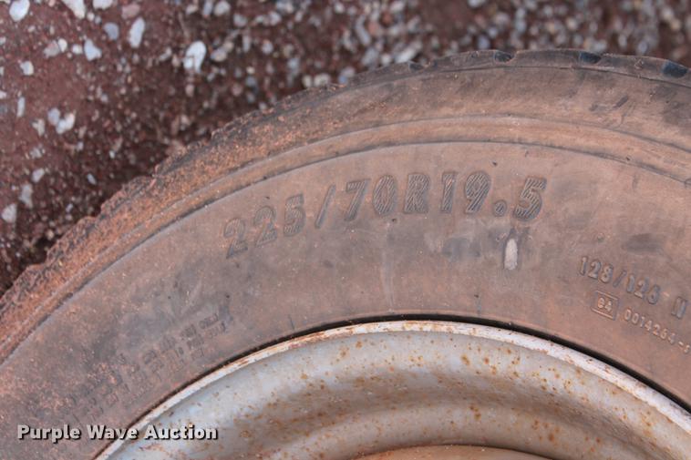 image for item DZ9972 2005 Ford F550 Super Duty XL service truck