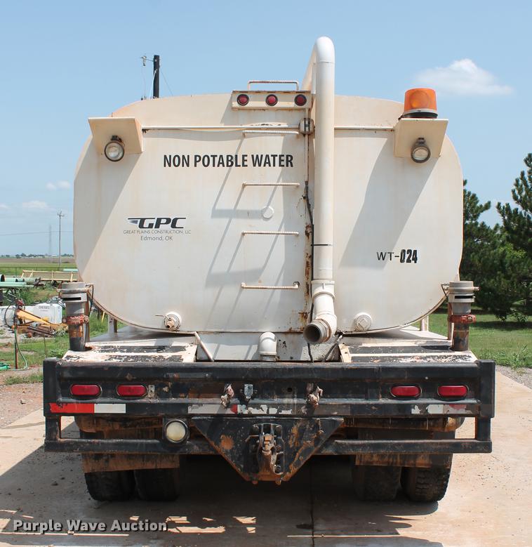 image for item DZ9998 1991 Peterbilt 378 water truck