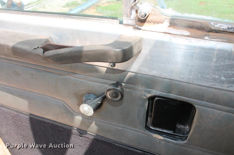 image for item DZ9998 1991 Peterbilt 378 water truck