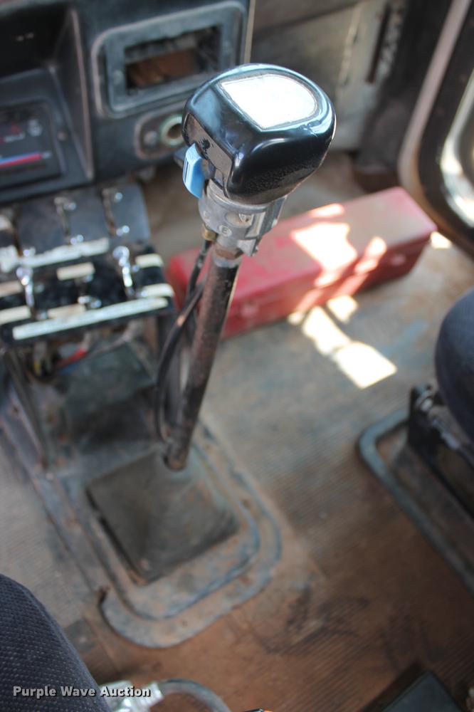 image for item DZ9998 1991 Peterbilt 378 water truck