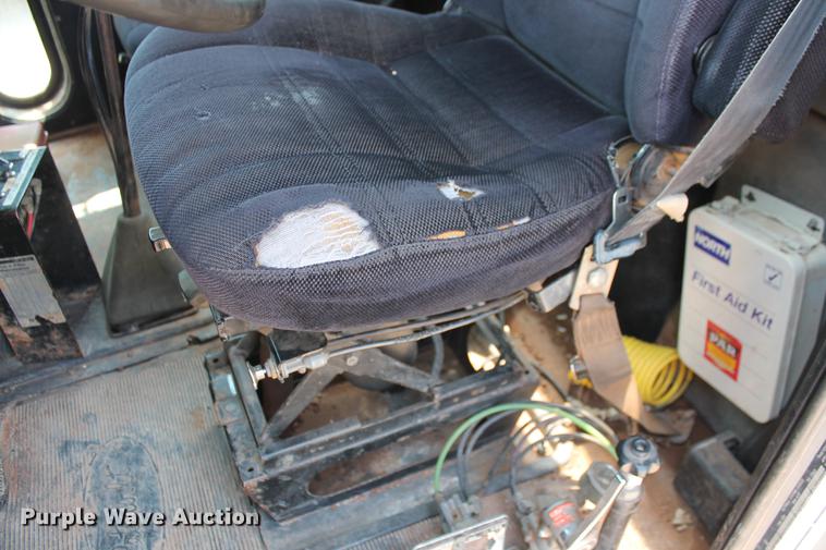 image for item DZ9998 1991 Peterbilt 378 water truck