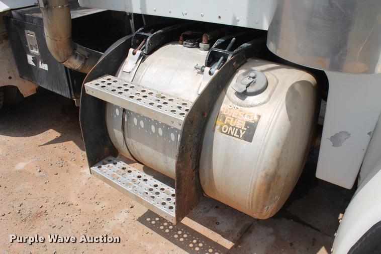 image for item DZ9998 1991 Peterbilt 378 water truck