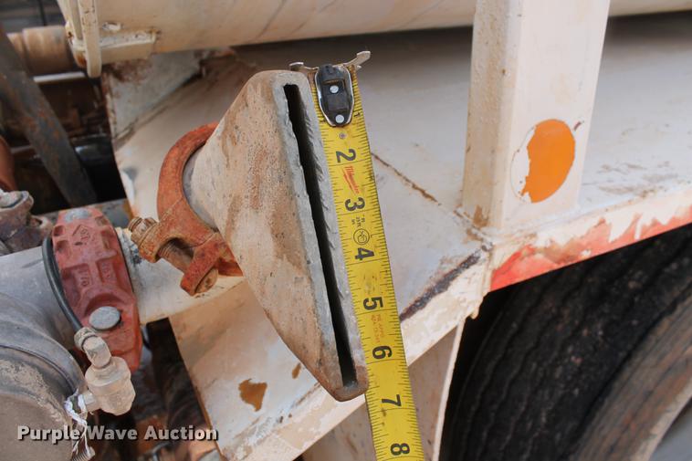 image for item DZ9998 1991 Peterbilt 378 water truck