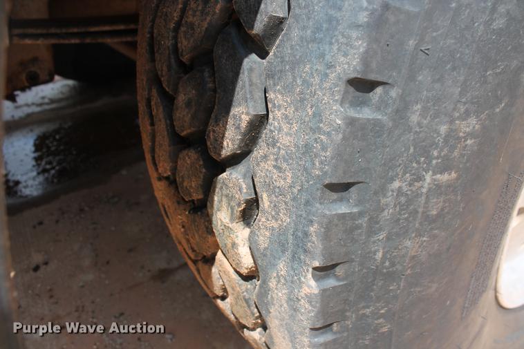 image for item DZ9998 1991 Peterbilt 378 water truck