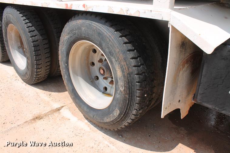 image for item DZ9998 1991 Peterbilt 378 water truck