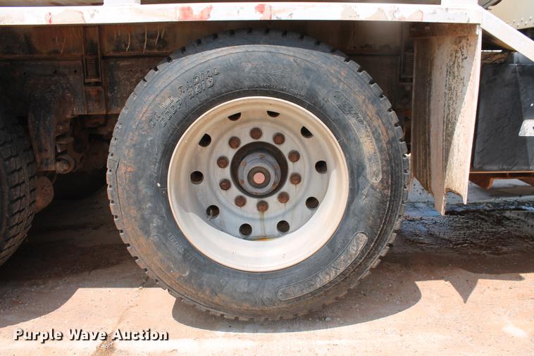 image for item DZ9998 1991 Peterbilt 378 water truck