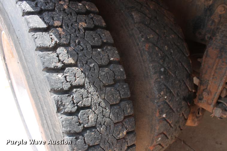 image for item DZ9998 1991 Peterbilt 378 water truck