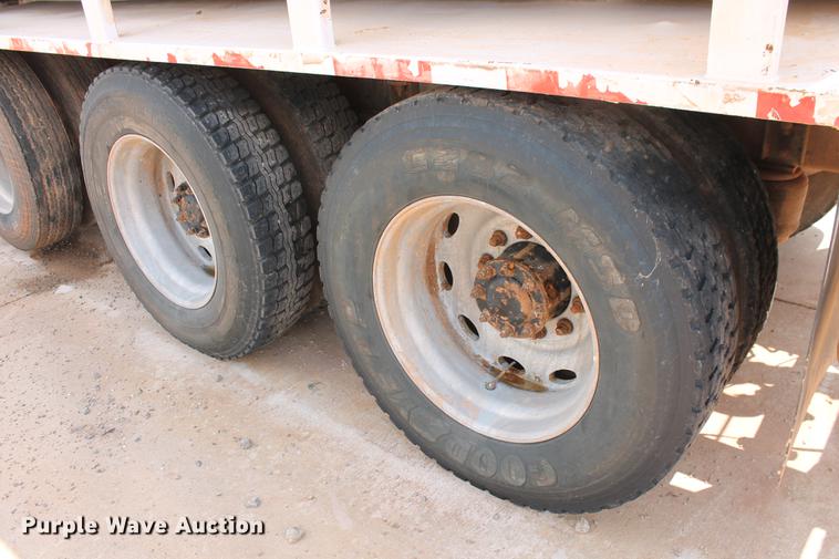 image for item DZ9998 1991 Peterbilt 378 water truck